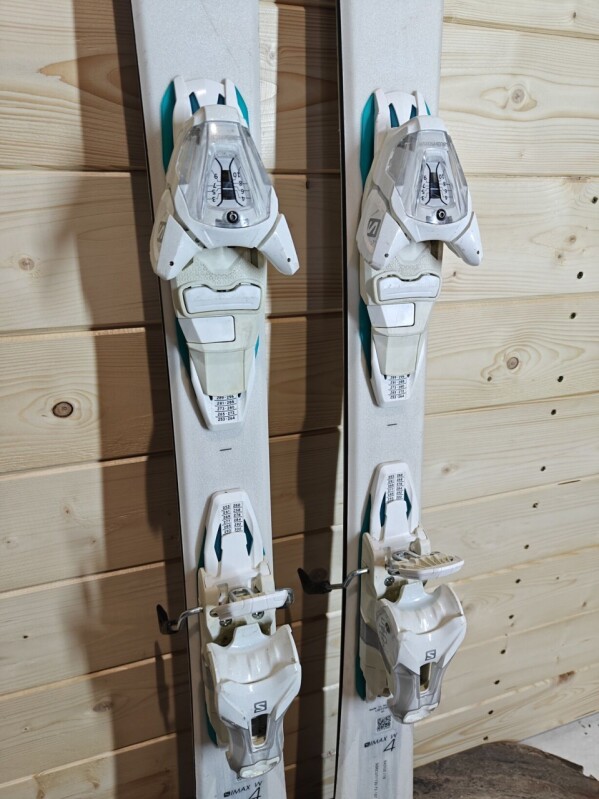 LYŽE SALOMON SMAX W4 145CM